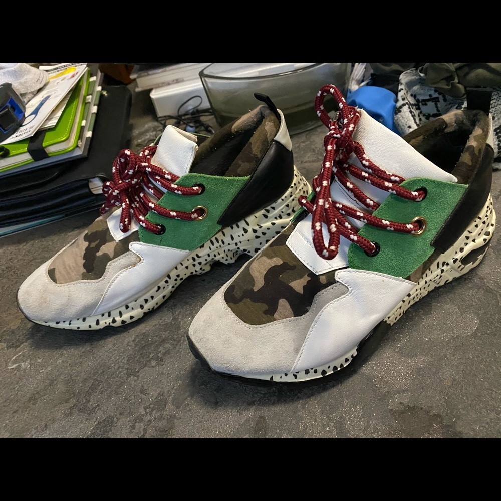 Steve Madden tennis shoes